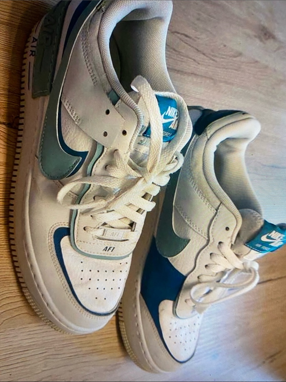 Nike Kids Low Top Sneakers - White & Teal